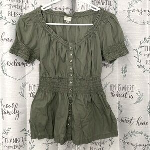 Merona xsmall top , in an army  green color .